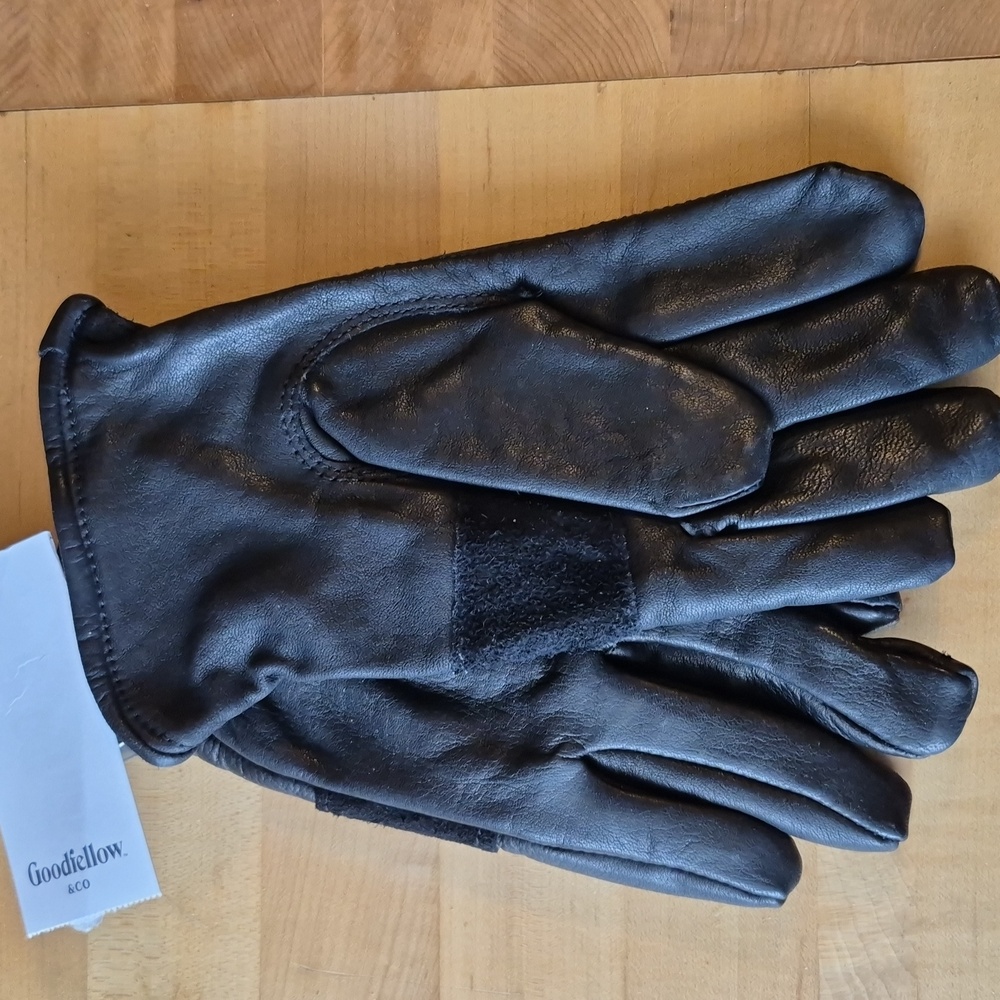 Goodfellow & Co Men's Black Leather Gloves - Picture 4 of 4